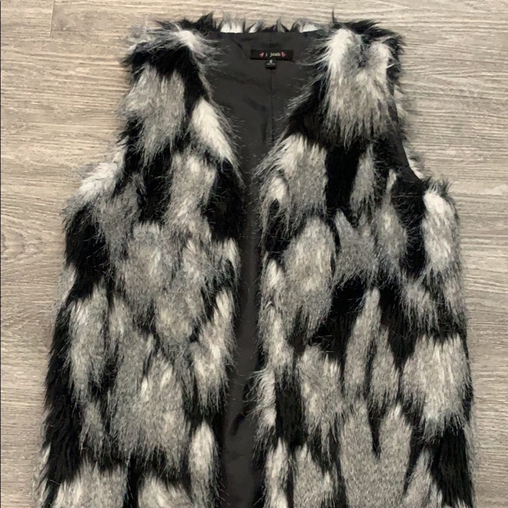Faux fur vest